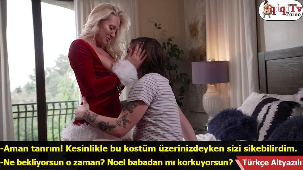Ablamı sinsice gözetlerken telefonum çalınca beni fark etti